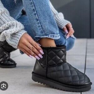 NEW UGG Classic Mini II Quilted Boots